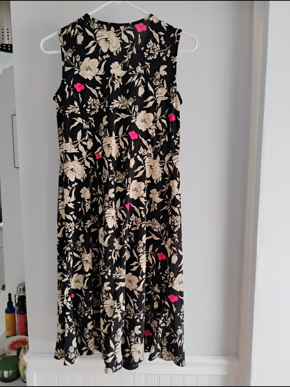 MATERNITY Old Navy Sleeveless Black & Cream Floral Midi Dress with Pink Accents - Picture 4 of 4